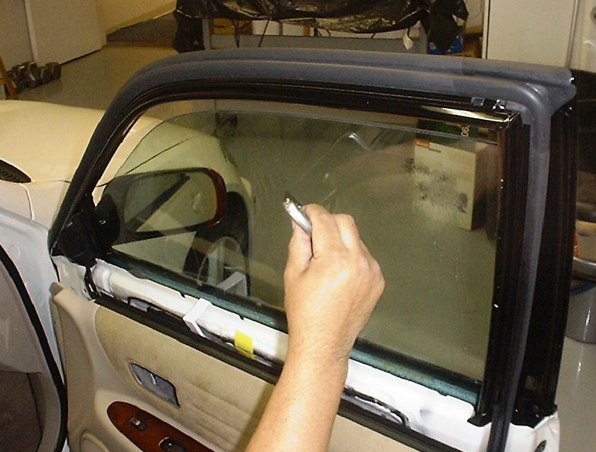 Tint Removal.jpg (136198 bytes)